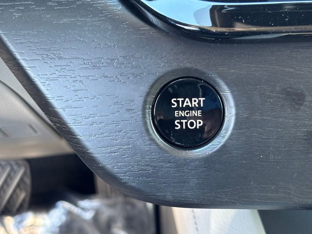 New 2025 Nissan Murano SL image 17