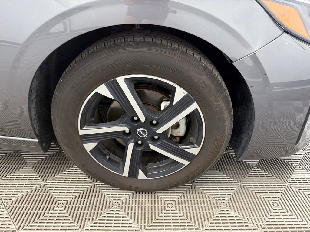 Used 2024 Nissan Sentra SV image 13
