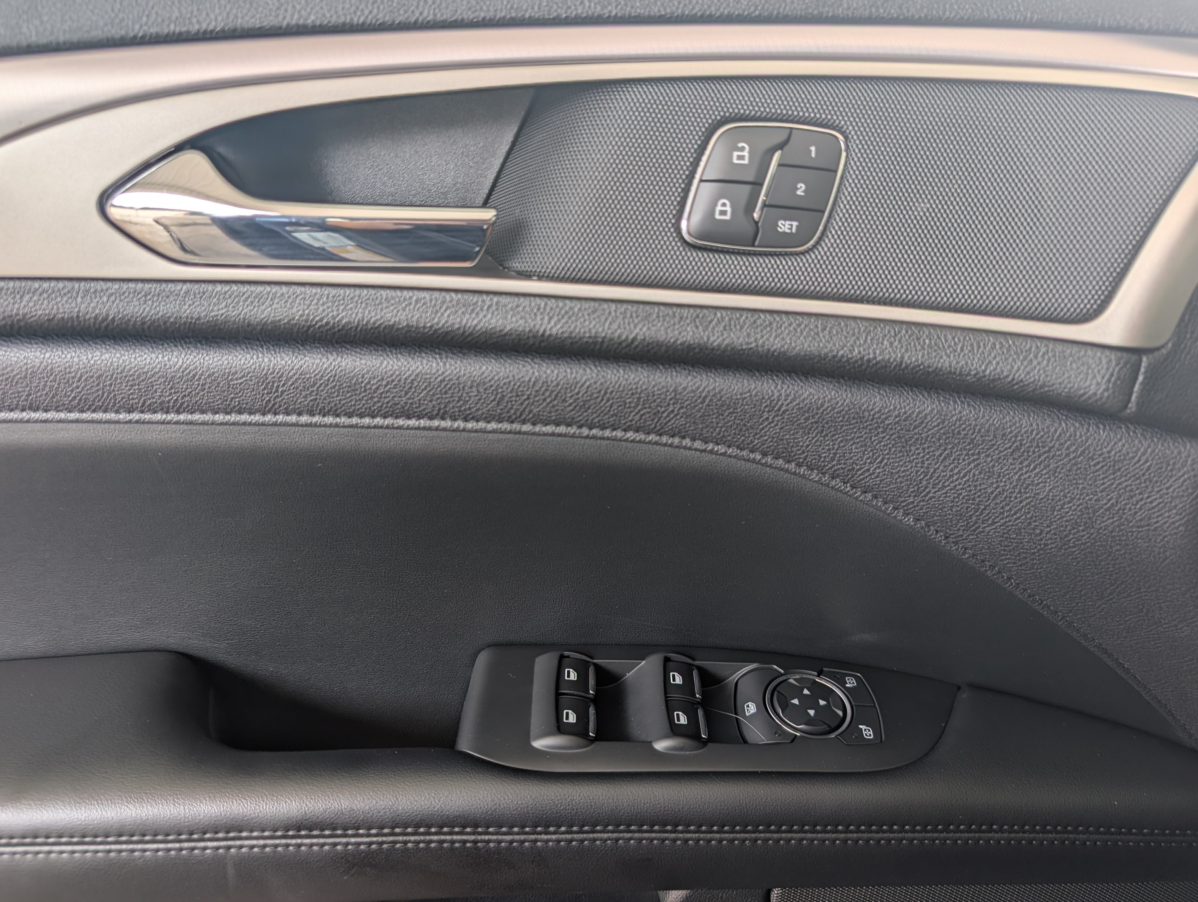 Used 2019 Lincoln MKZ Premiere FWD image 15