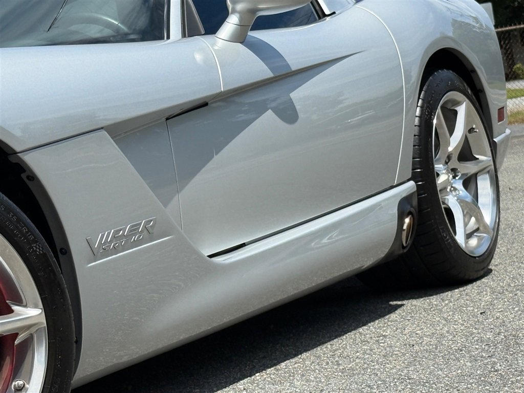 Used 2010 Dodge Viper SRT-10 w/ Protection Group image 6