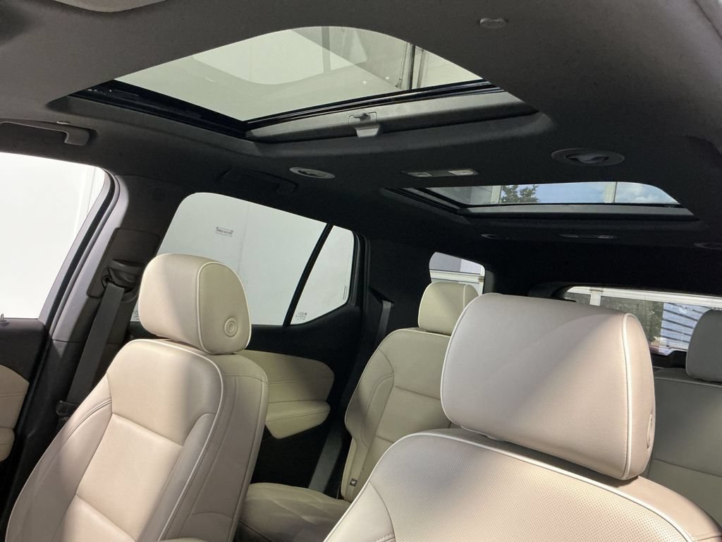 Used 2023 Chevrolet Traverse Premier AWD/4WD image 24