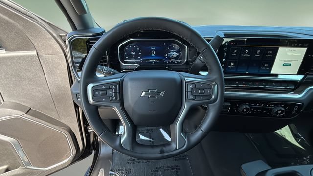 Used 2025 Chevrolet Silverado 1500 RST AWD/4WD image 12