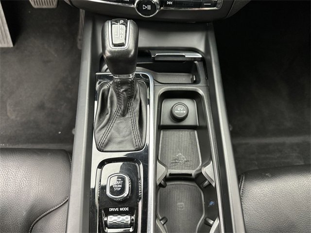 Used 2018 Volvo XC60 T6 Momentum w/ Convenience Package image 20