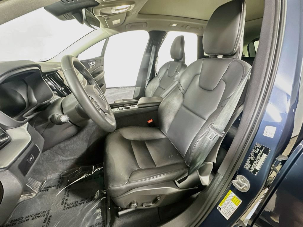 Used 2023 Volvo XC60 B5 Core AWD/4WD image 15