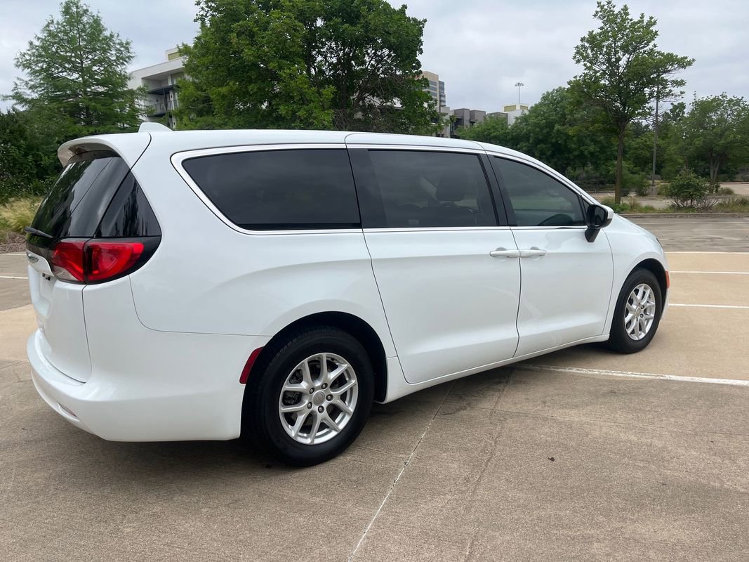 Used 2020 Chrysler Voyager LX w/ Cold Weather Group image 10