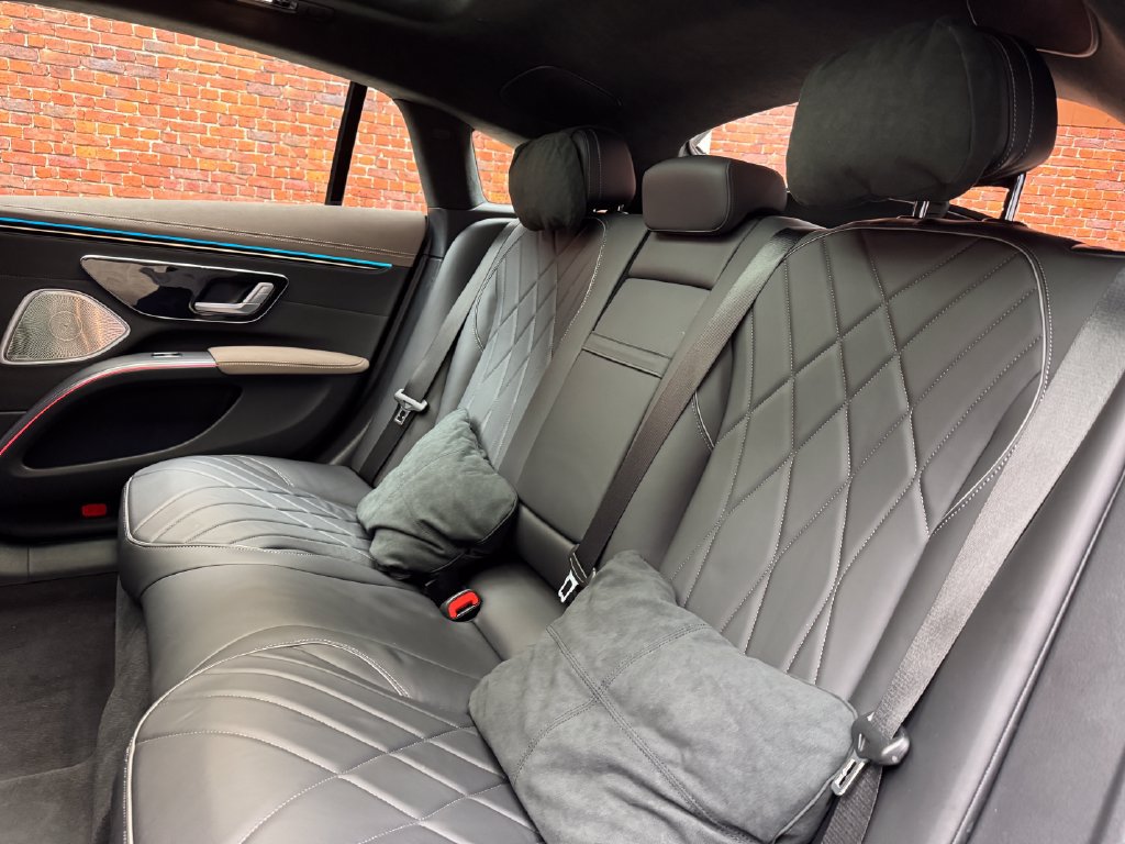 Certified 2023 Mercedes-Benz EQS 580 4MATIC Sedan w/ Exclusive Trim Package image 26