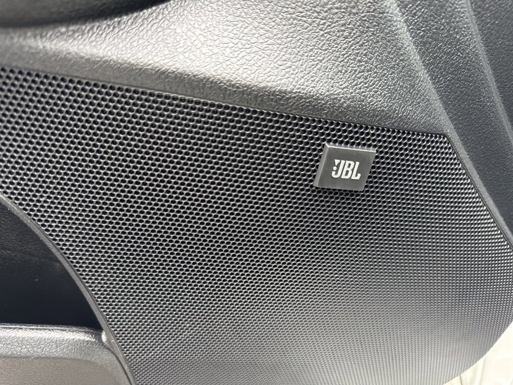 Used 2016 Toyota Avalon Limited image 16