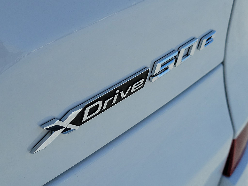 New 2026 BMW X5 xDrive50e w/ M Sport Package AWD/4WD image 8