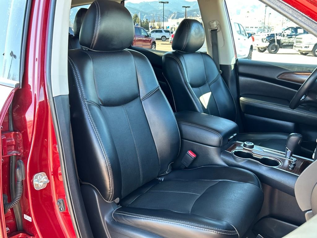 Used 2020 Nissan Pathfinder Platinum image 21