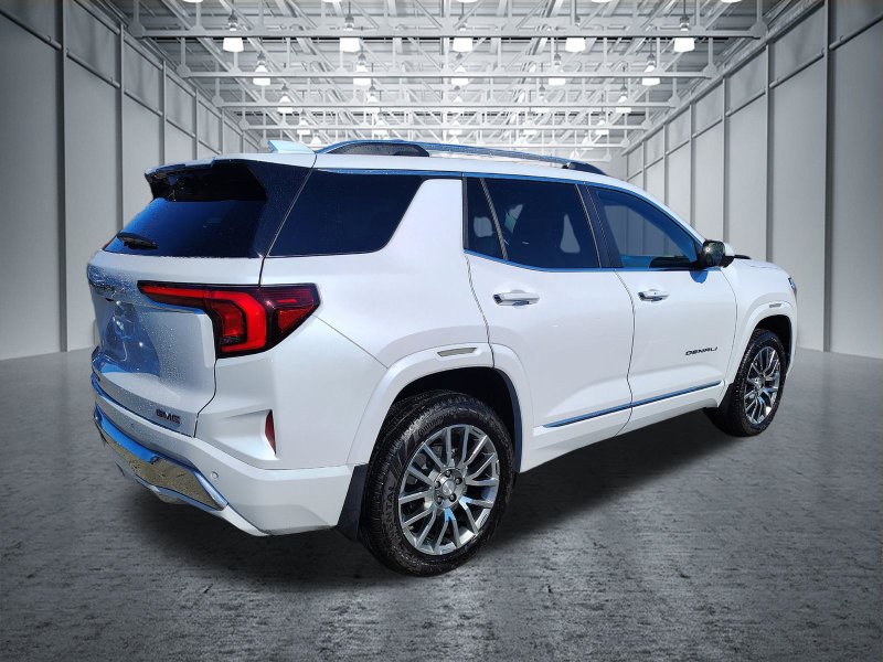 Used 2026 GMC Terrain Denali AWD/4WD image 4