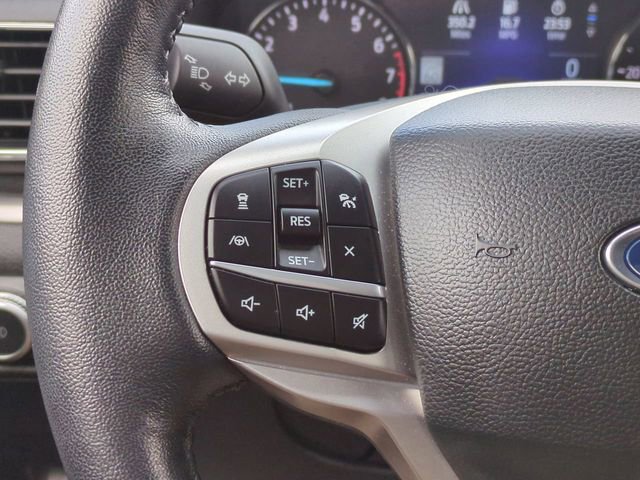 Used 2022 Ford Explorer XLT w/ Equipment Group 202A image 25