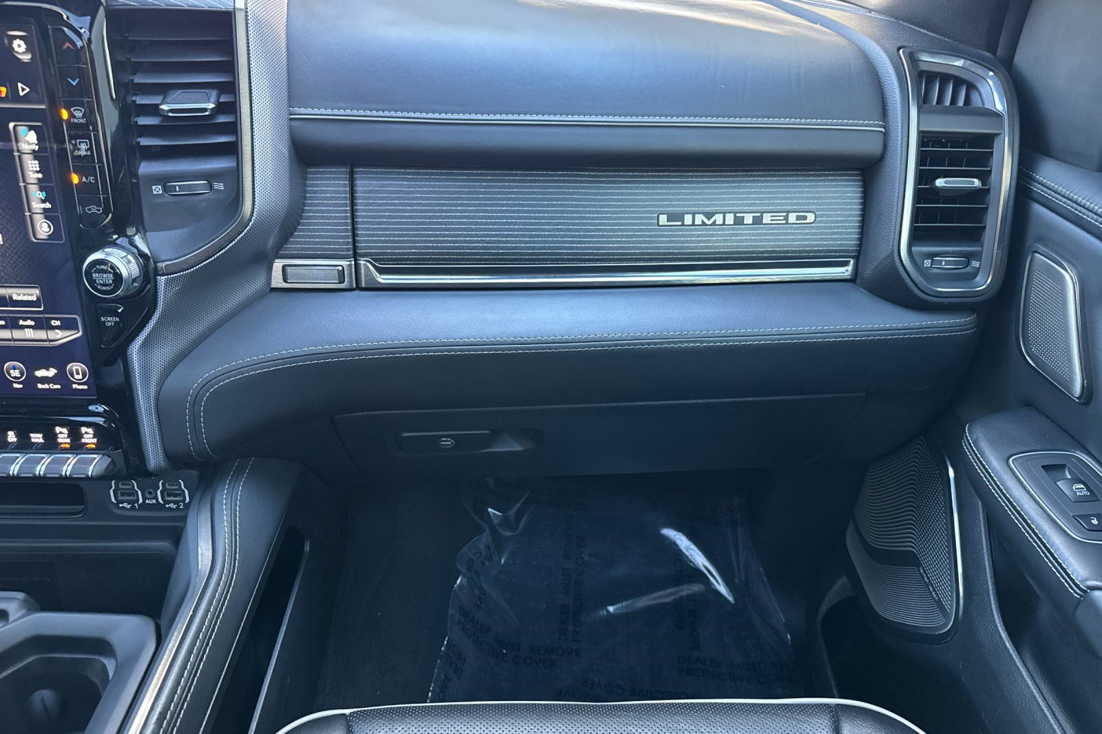 Used 2020 RAM 1500 Limited image 28