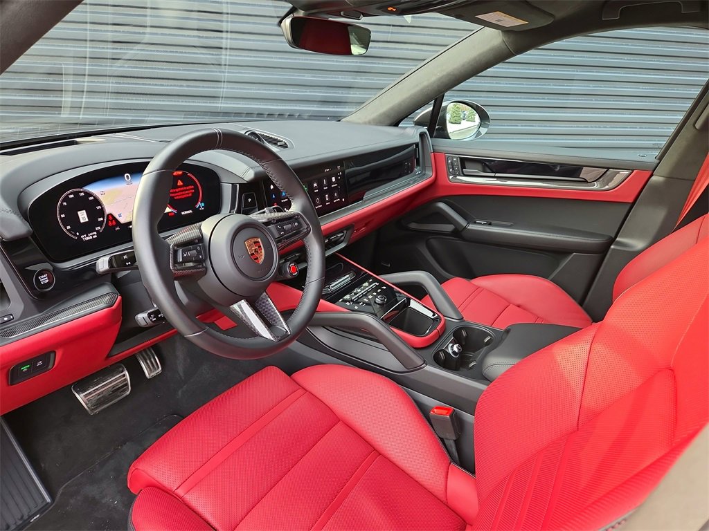 Certified 2024 Porsche Cayenne Turbo GT image 4