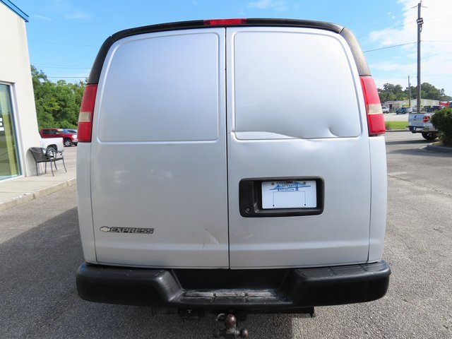 Used 2017 Chevrolet Express 2500 image 5