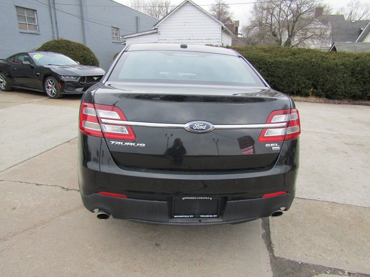 Used 2015 Ford Taurus SEL w/ Equipment Group 201A AWD/4WD image 8