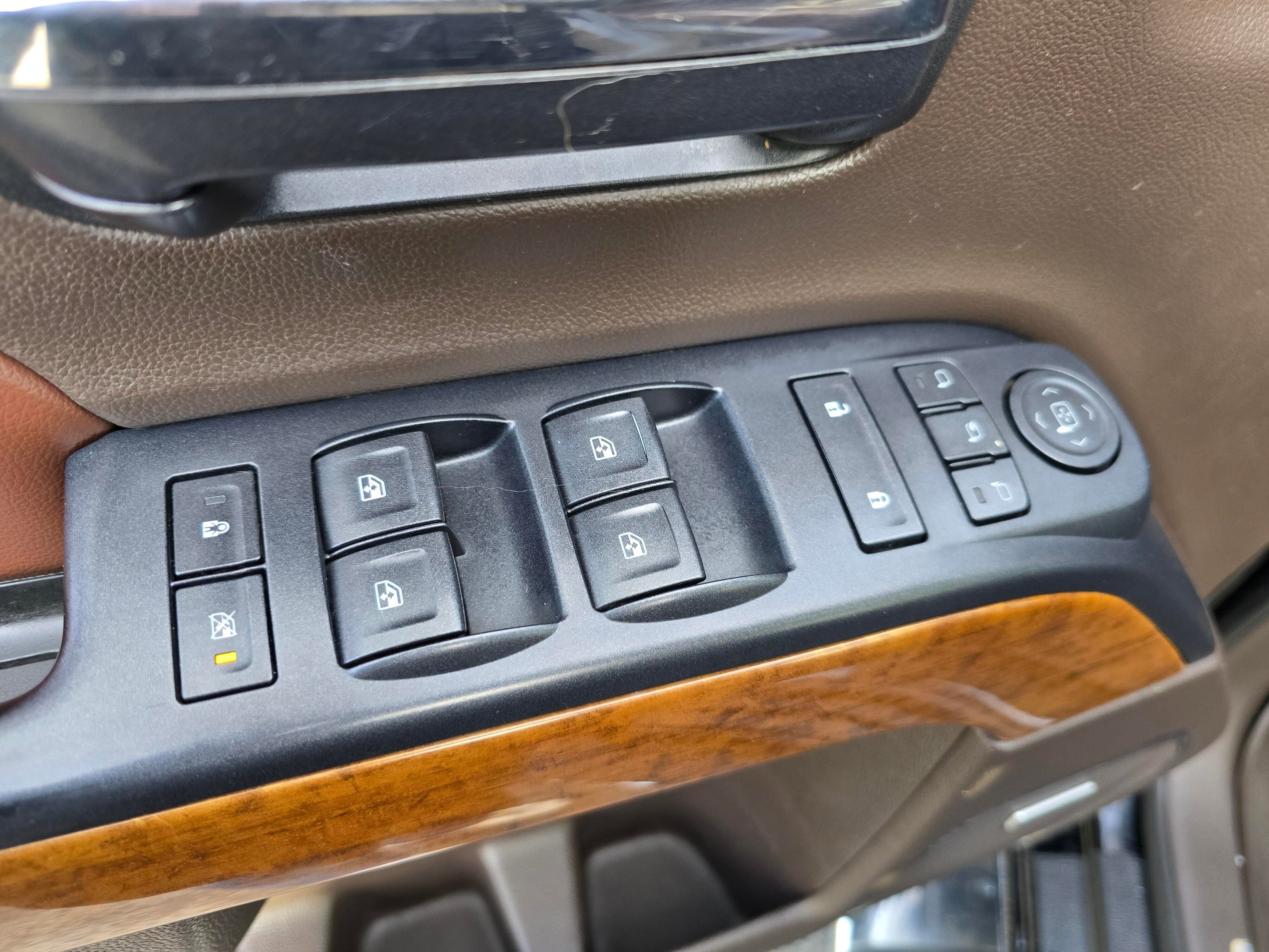 Used 2015 Chevrolet Silverado 3500 High Country image 26