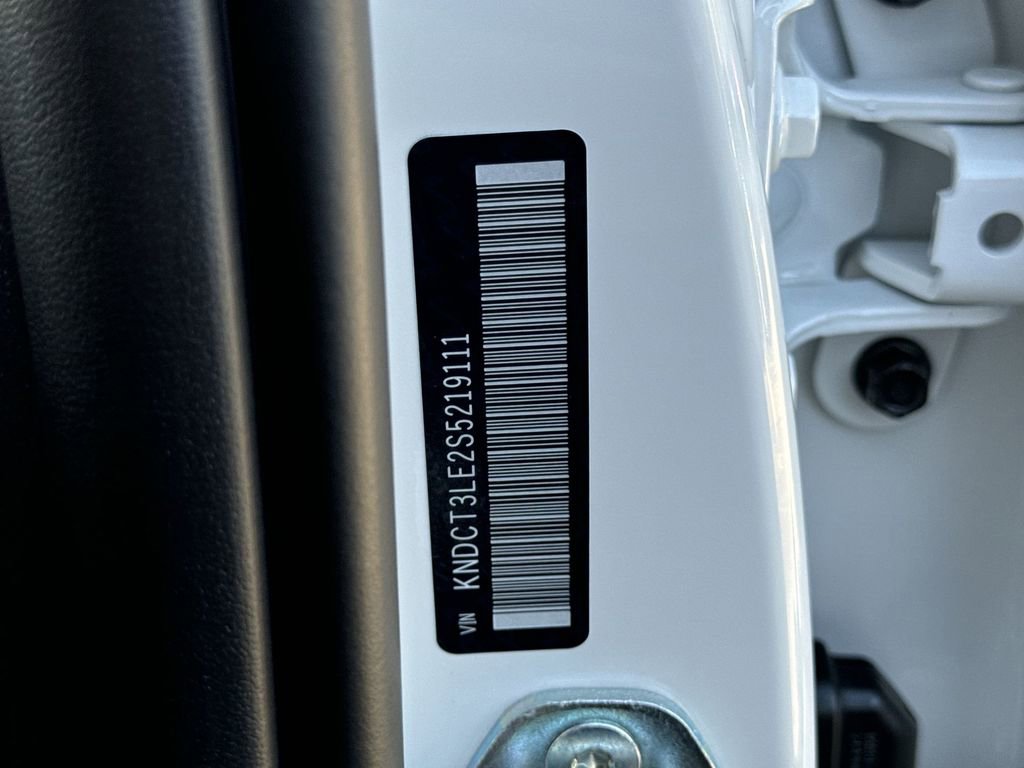 Used 2025 Kia Niro SX Touring image 37