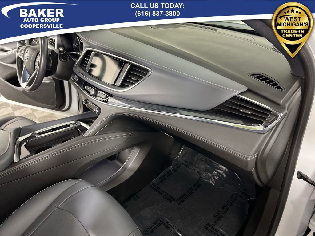 Used 2023 Buick Enclave Essence image 28