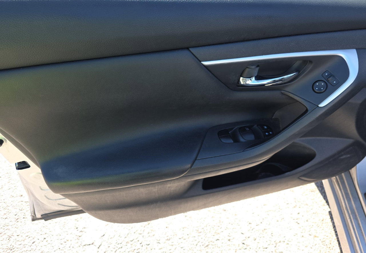 Used 2018 Nissan Altima 2.5 S w/ S Convenience Package image 15