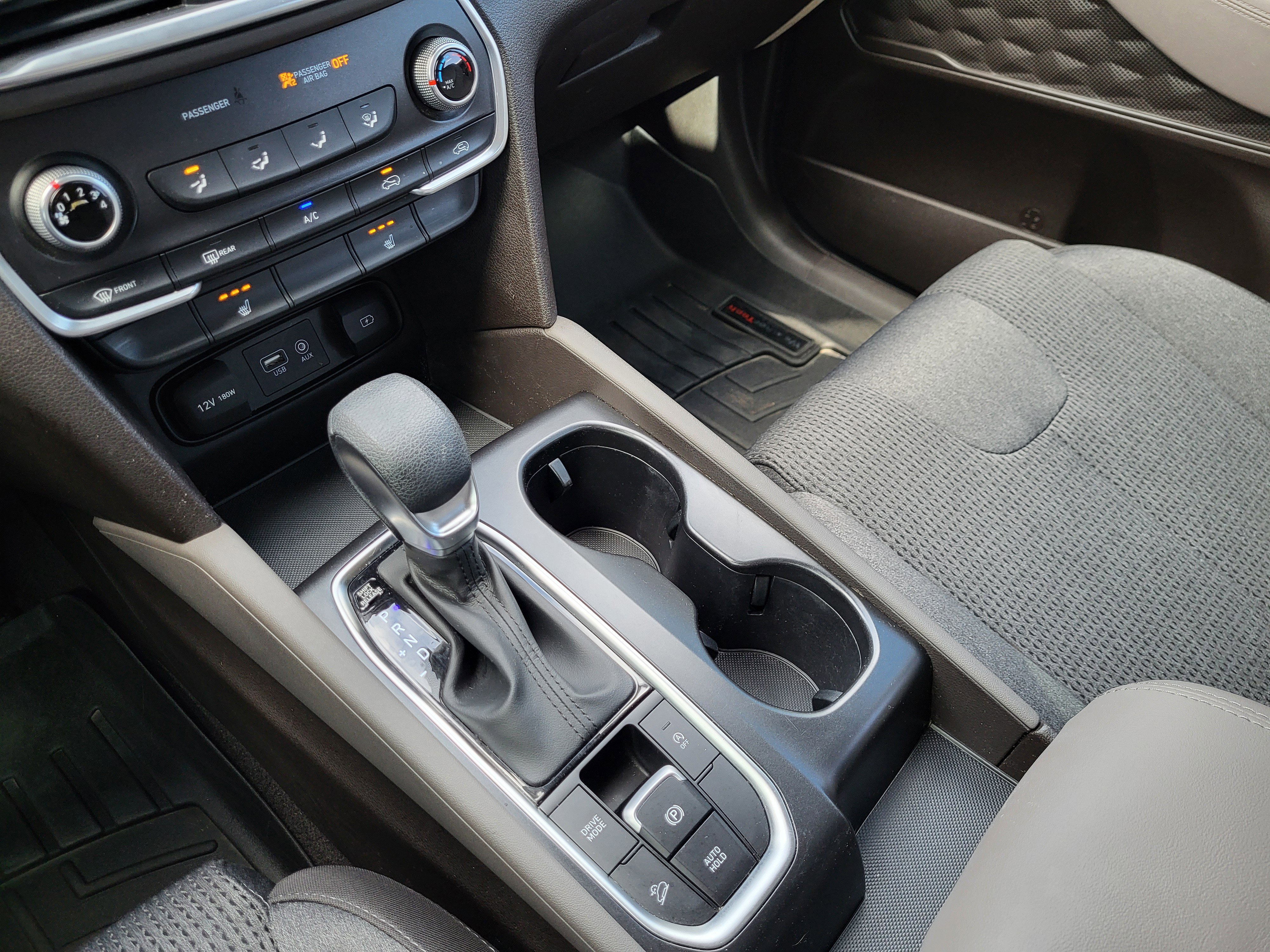 Used 2019 Hyundai Santa Fe SEL image 25