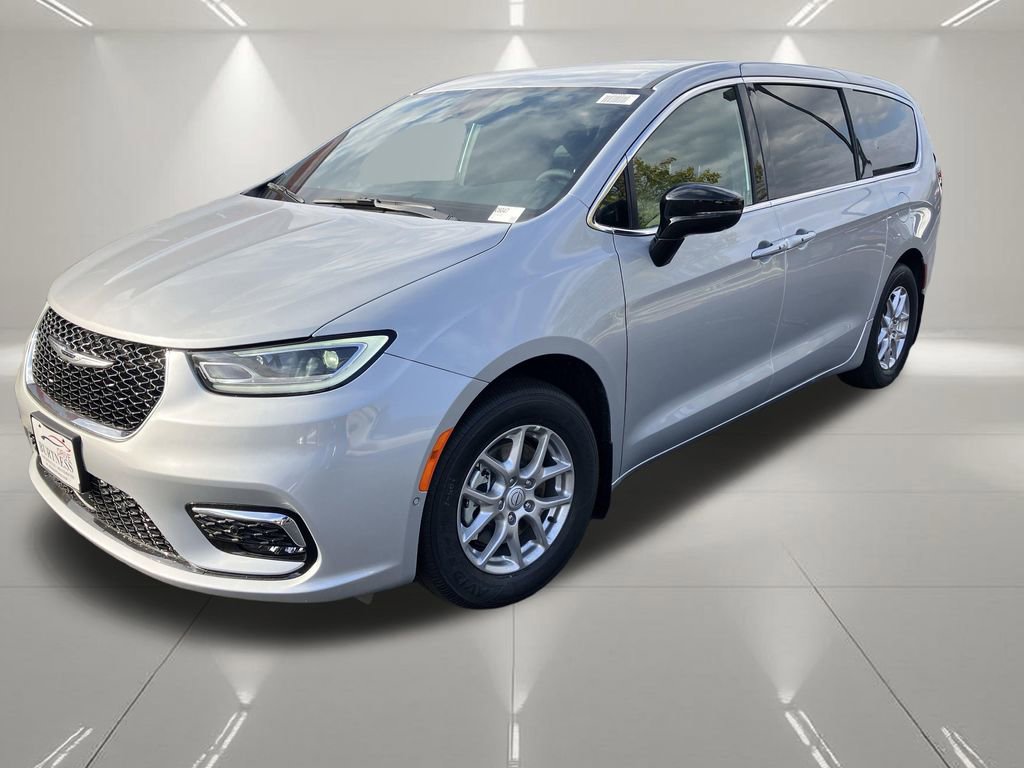 New 2026 Chrysler Pacifica Select image 4