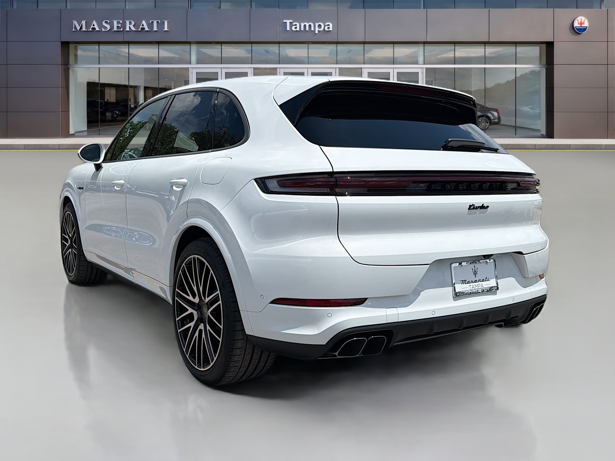 Used 2025 Porsche Cayenne Turbo AWD/4WD image 5