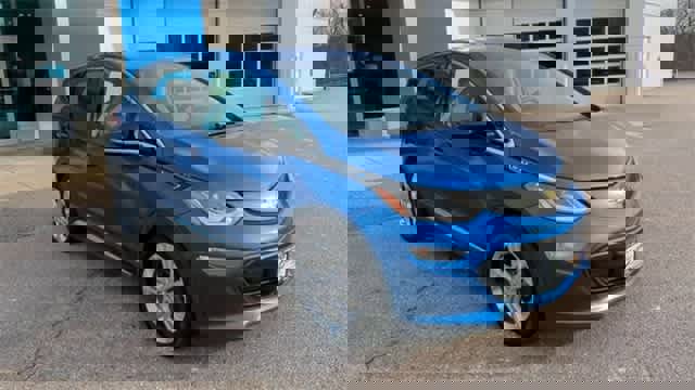 Used 2017 Chevrolet Bolt LT image 2