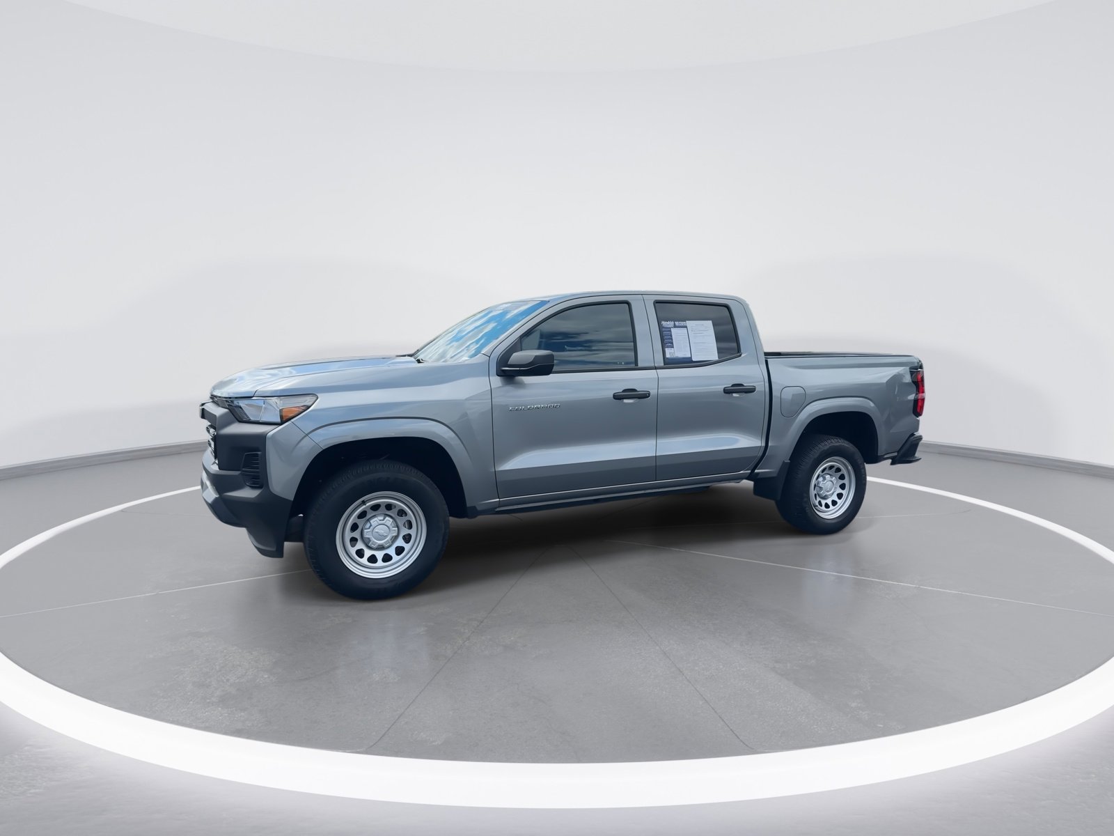 Used 2024 Chevrolet Colorado W/T RWD image 5
