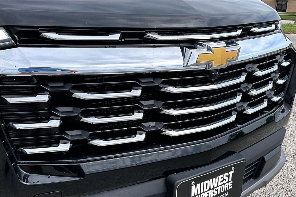 Used 2025 Chevrolet Equinox LT FWD image 29