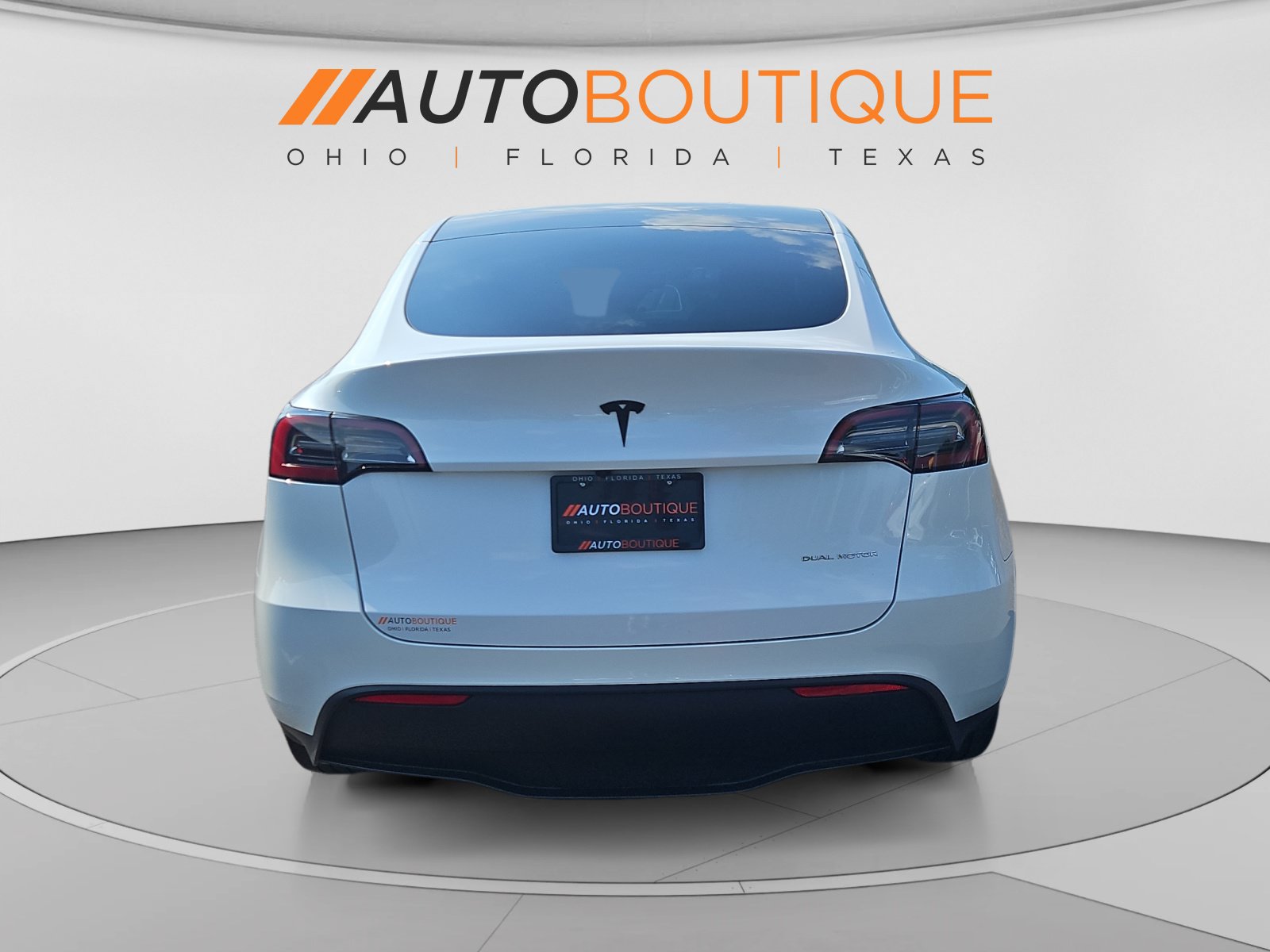 Used 2024 Tesla Model Y Long Range AWD/4WD image 4