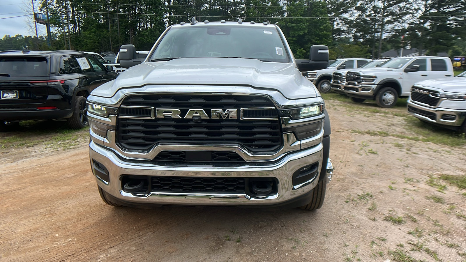 New 2025 RAM 5500 Tradesman image 3