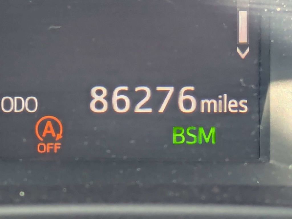 Used 2017 Toyota Highlander Limited AWD/4WD image 32