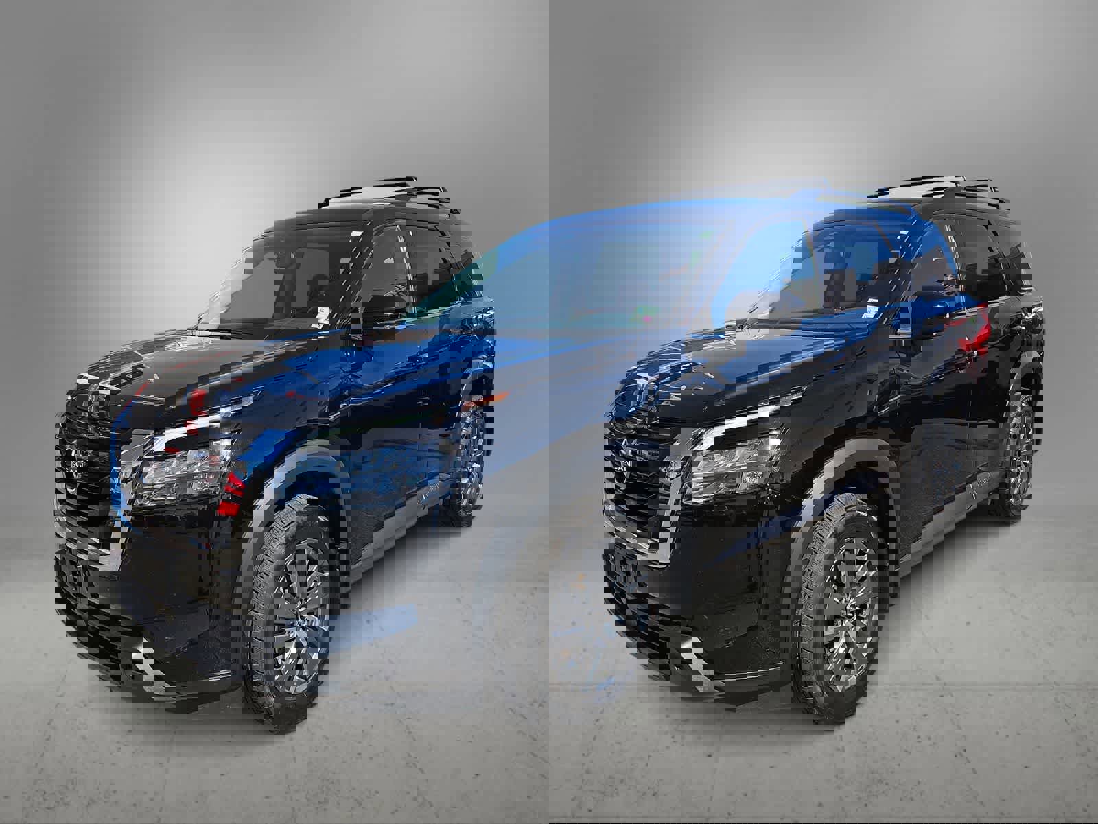 Used 2024 Nissan Pathfinder SV image 5