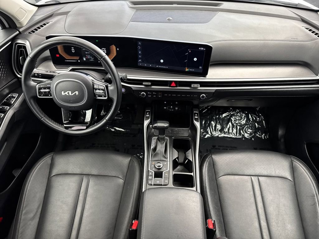 Used 2024 Kia Sorento S image 12