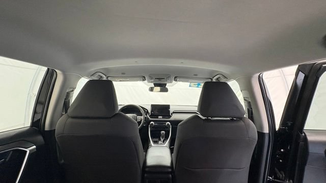 Used 2025 Toyota RAV4 XLE FWD image 29