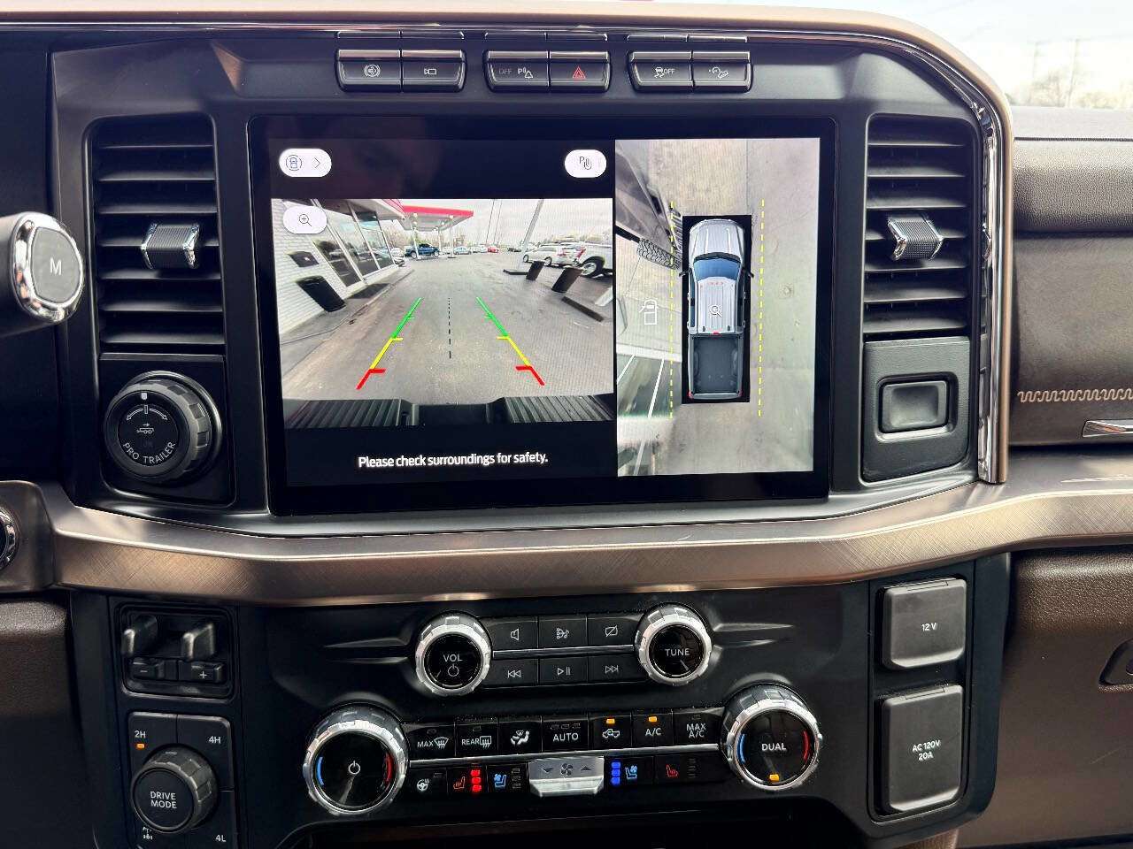 Used 2023 Ford F250 King Ranch w/ FX4 Off-Road Package image 30