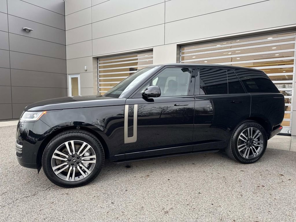 Certified 2024 Land Rover Range Rover SE AWD/4WD image 3