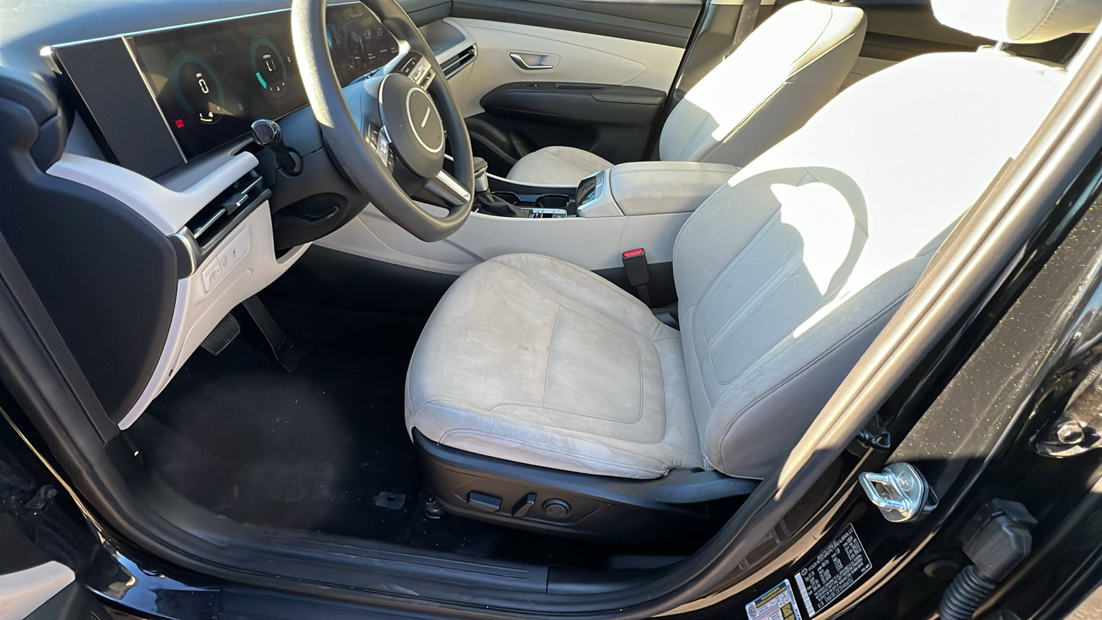 Used 2025 Hyundai Tucson SEL image 16