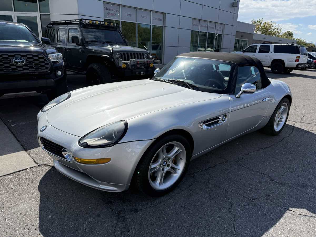 Used 2000 BMW Z8 image 2