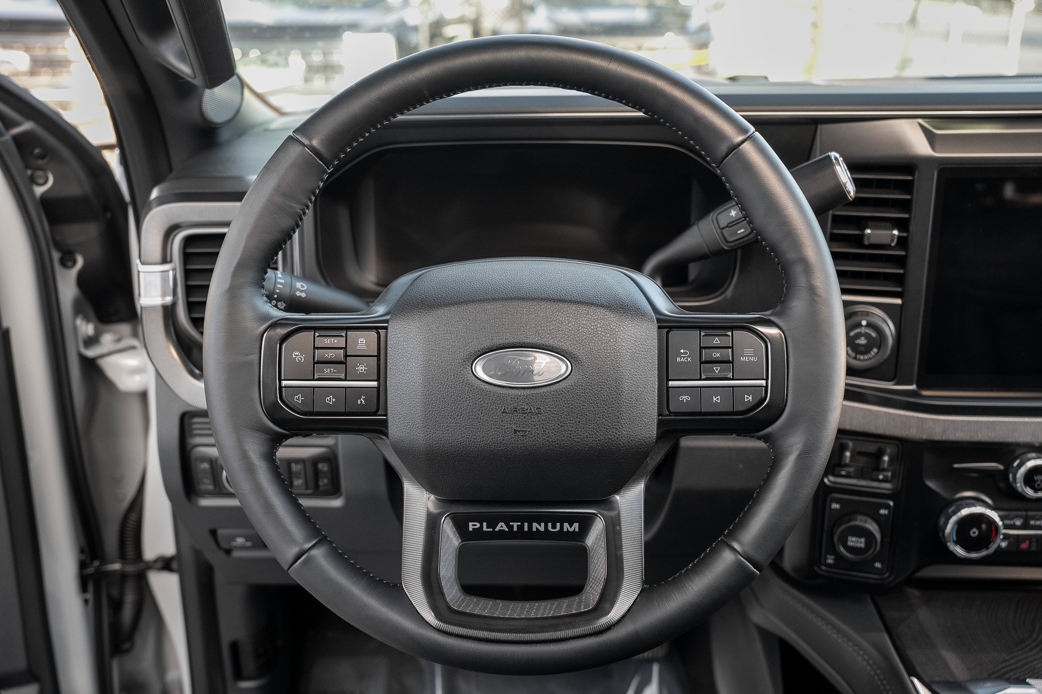 Used 2025 Ford F250 Platinum AWD/4WD image 40