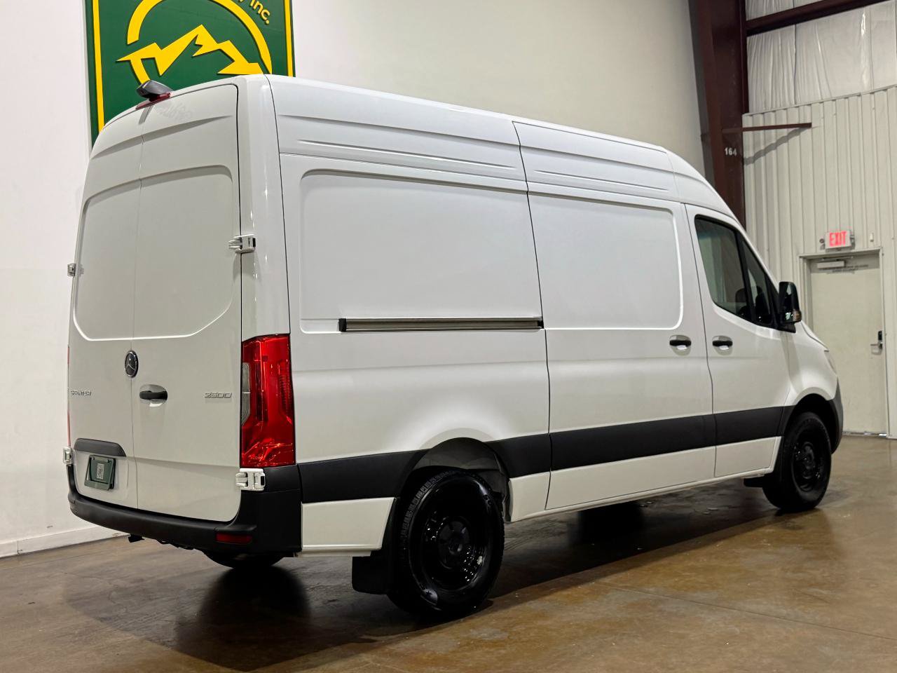 Used 2025 Mercedes-Benz Sprinter 2500 image 7