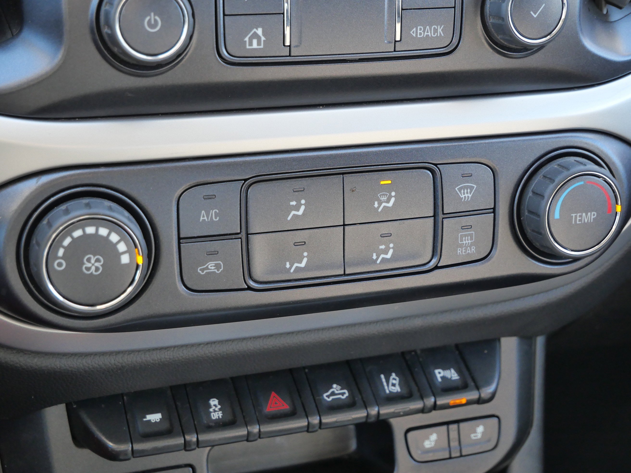 Used 2021 Chevrolet Colorado LT w/ Safety Package image 24