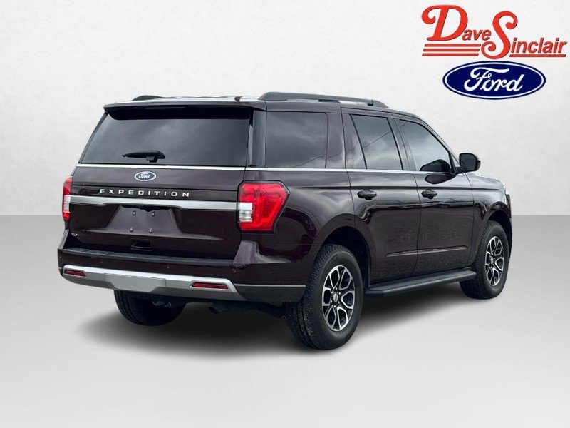 Used 2024 Ford Expedition XLT RWD image 7