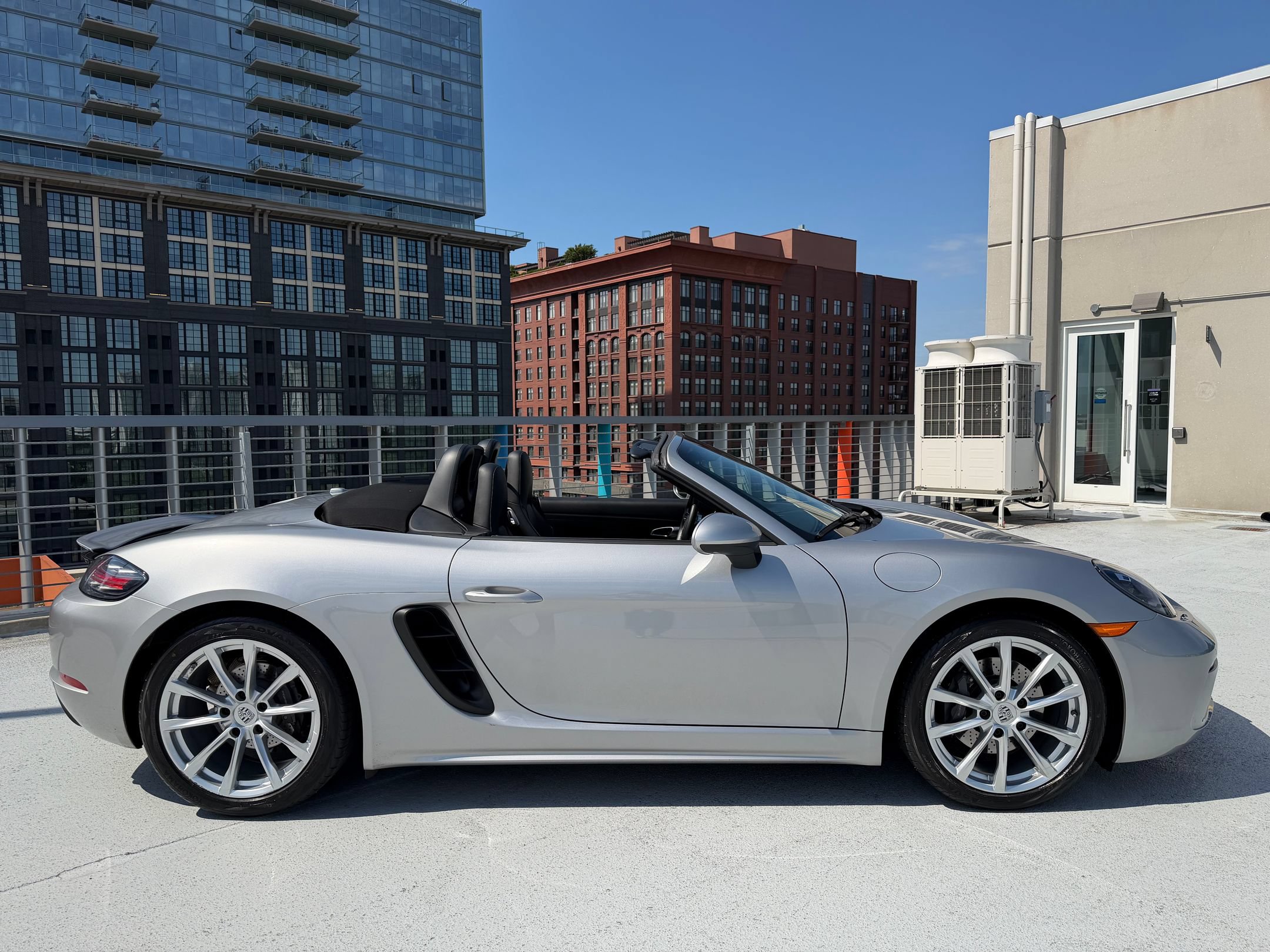 Certified 2024 Porsche 718 Boxster RWD image 21