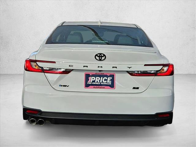 Used 2025 Toyota Camry SE FWD image 7