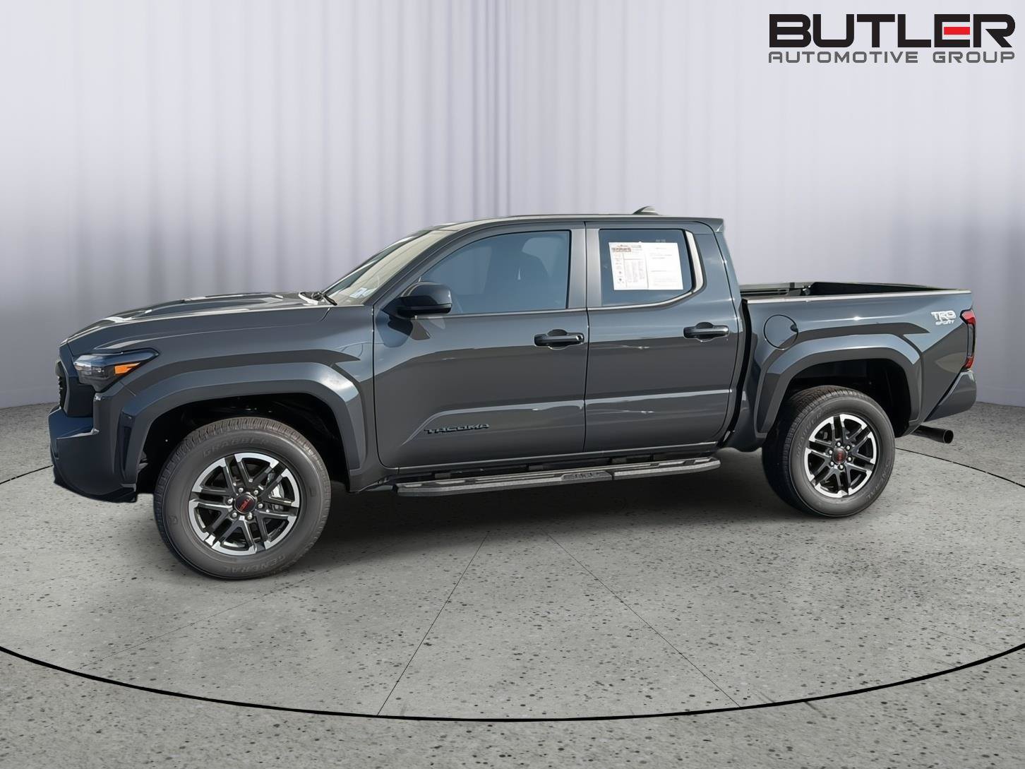 Used 2025 Toyota Tacoma TRD Sport RWD image 3