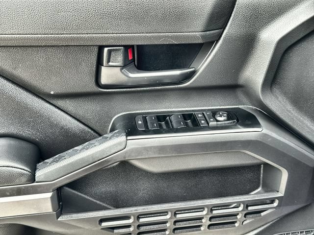 Used 2025 Toyota Tacoma SR5 AWD/4WD image 13