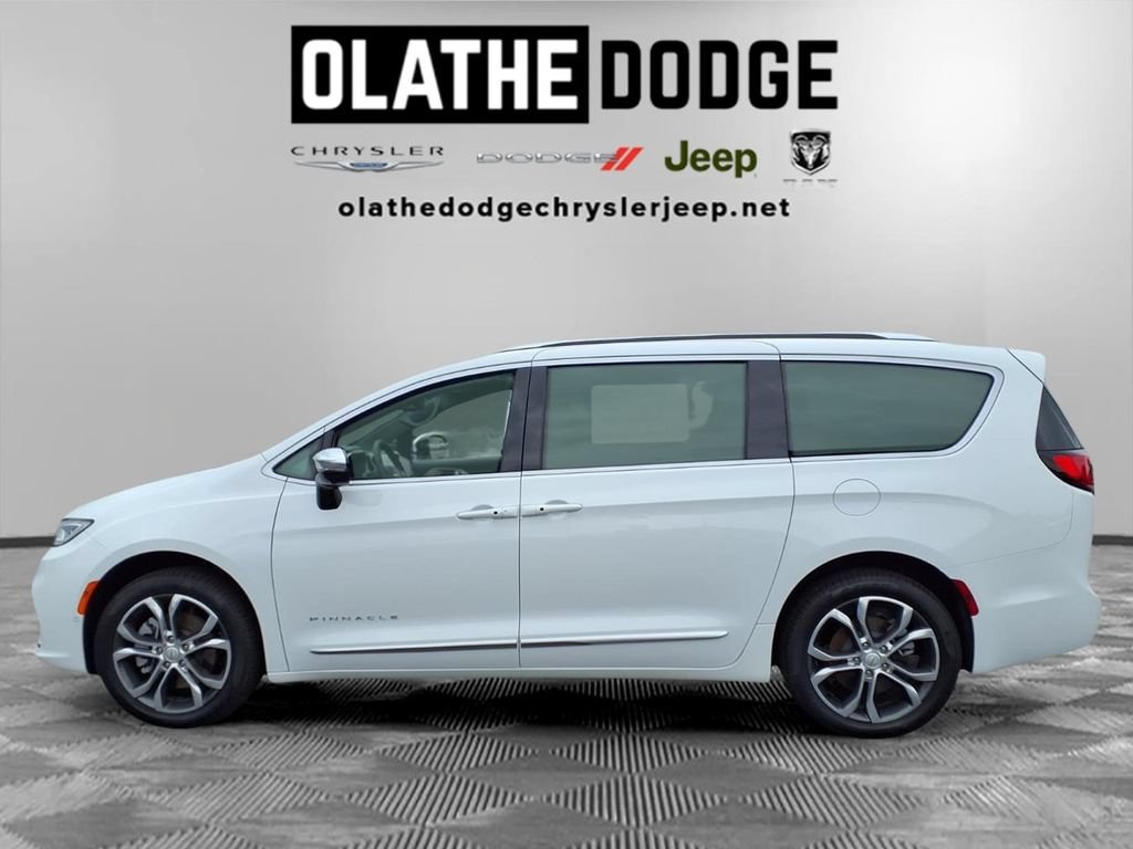 New 2026 Chrysler Pacifica Pinnacle AWD/4WD image 28