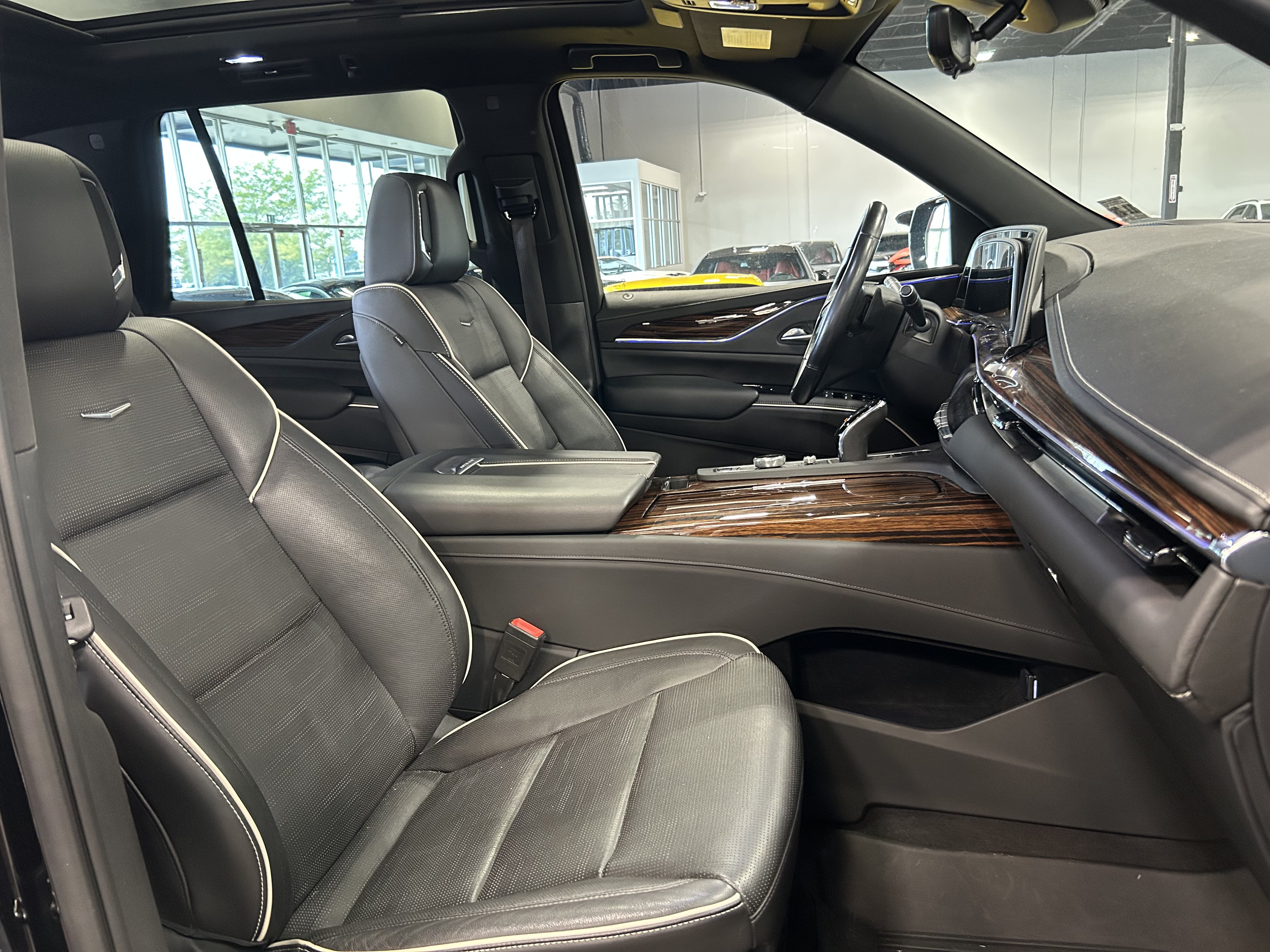 Used 2021 Cadillac Escalade Premium Luxury w/ Driver Assist Tech Package AWD/4WD image 11