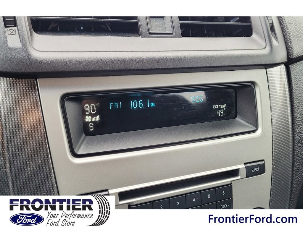 Used 2011 Ford Fusion SEL image 18